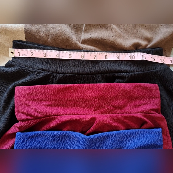 3 smooth waisted short pleated skater skirts (no shorts underneath) never worn - Picture 5 of 8